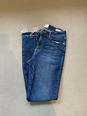 Frame Denim Dark Blue Ankle Crop Jeans with Frayed Hem